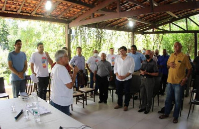 Padres da Arquidiocese de Teresina conhecem plano de governo de Rafael Fonteles